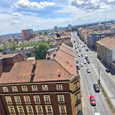 Intercity Neben Hauptbahnhof